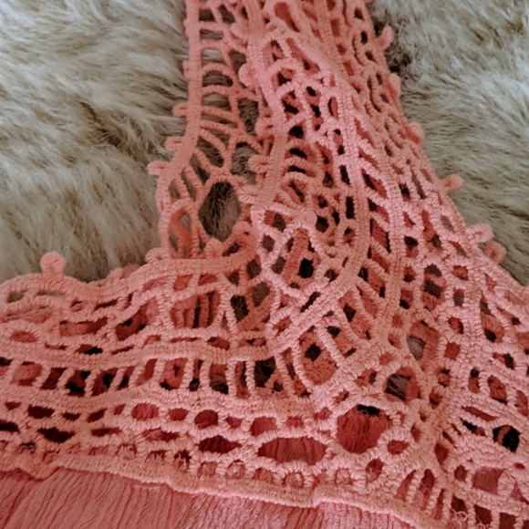 A flowy top - Picture 2 of 3